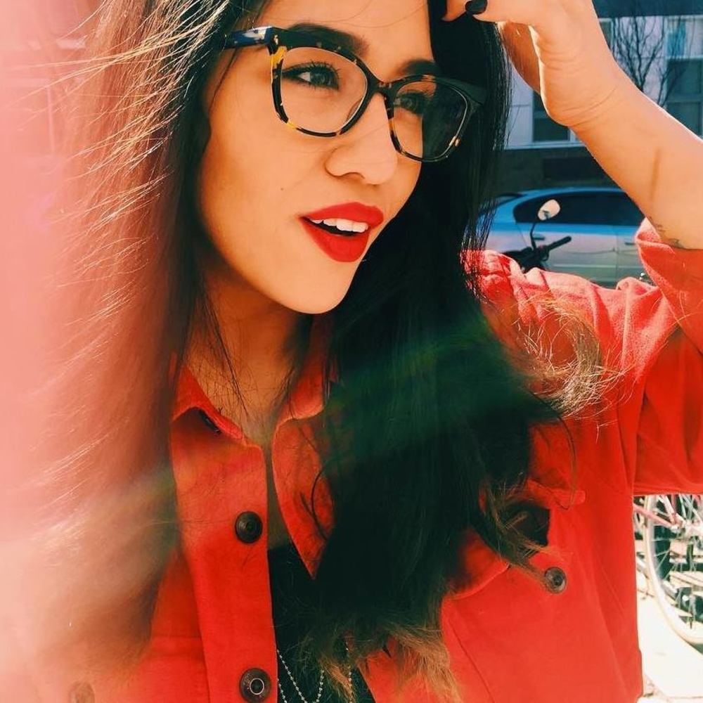 Meet your Posher, Hana